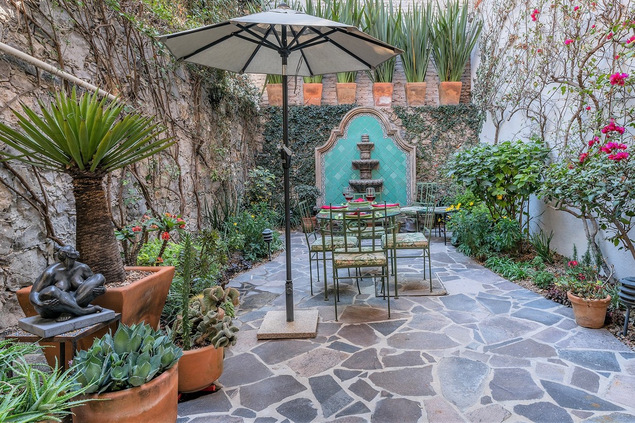 Casa Caminando | Berkshire Hathaway HomeServices Colonial Homes San Miguel