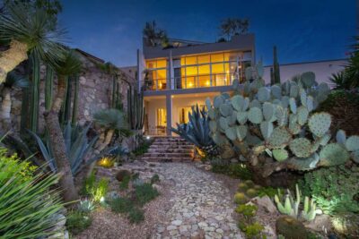 How can a U.S. citizen purchase property in San Miguel de Allende, Mexico